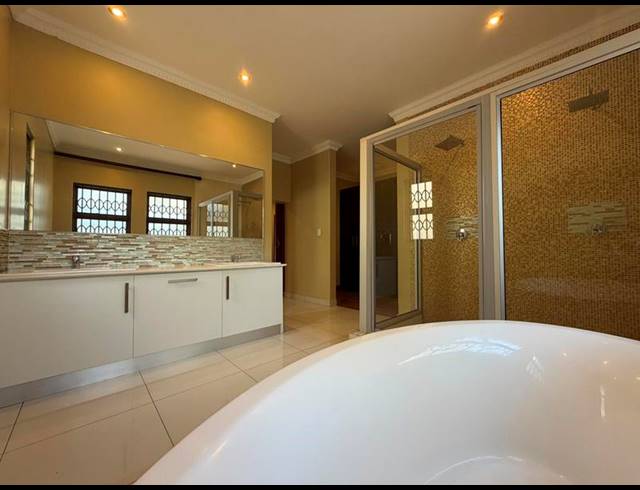 5 BEDROOM PROPERTY TO RENT IN WATERKLOOF RIDGE